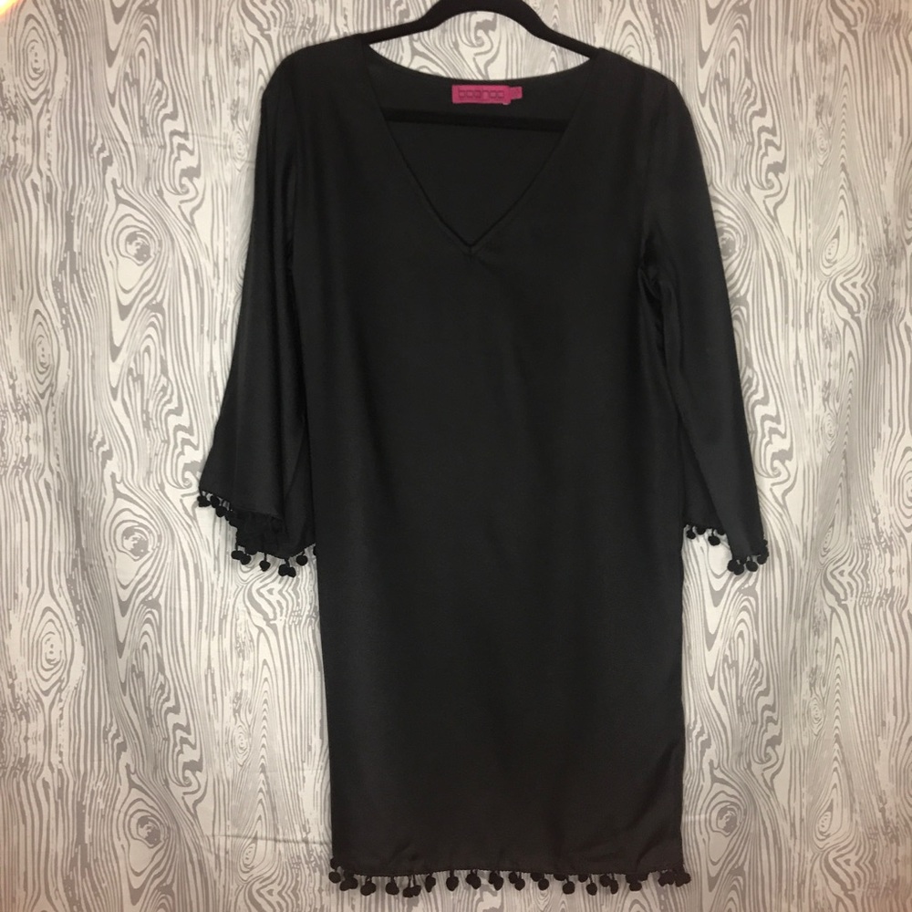 👚 BooHoo Pom Pom Shift Dress